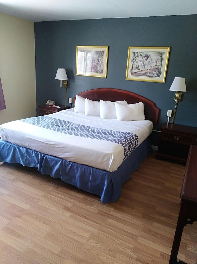 Econo Lodge Hornell Екстер'єр фото