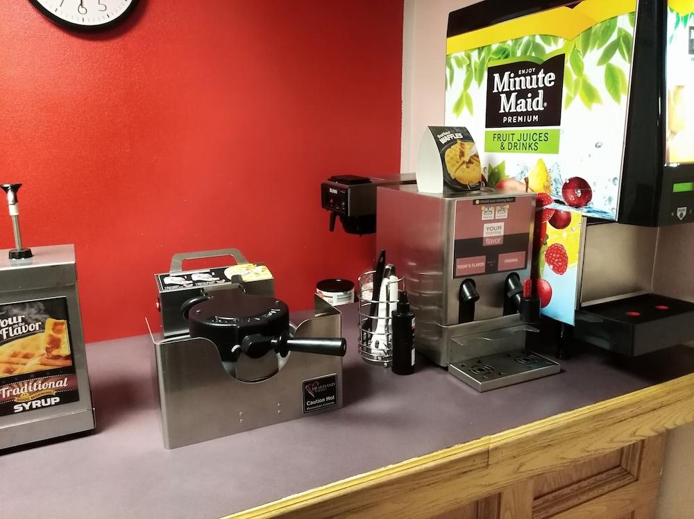 Econo Lodge Hornell Екстер'єр фото