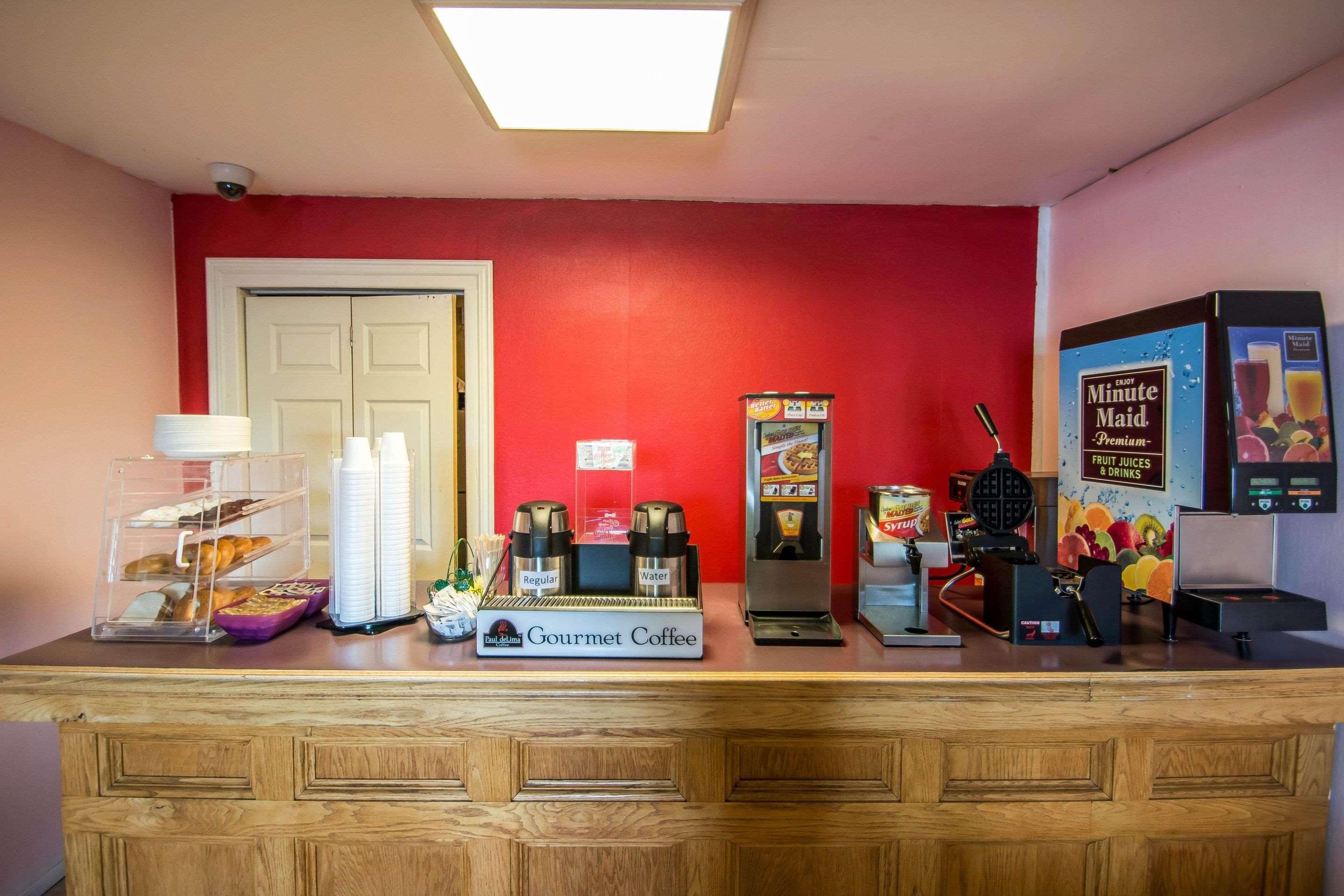 Econo Lodge Hornell Екстер'єр фото