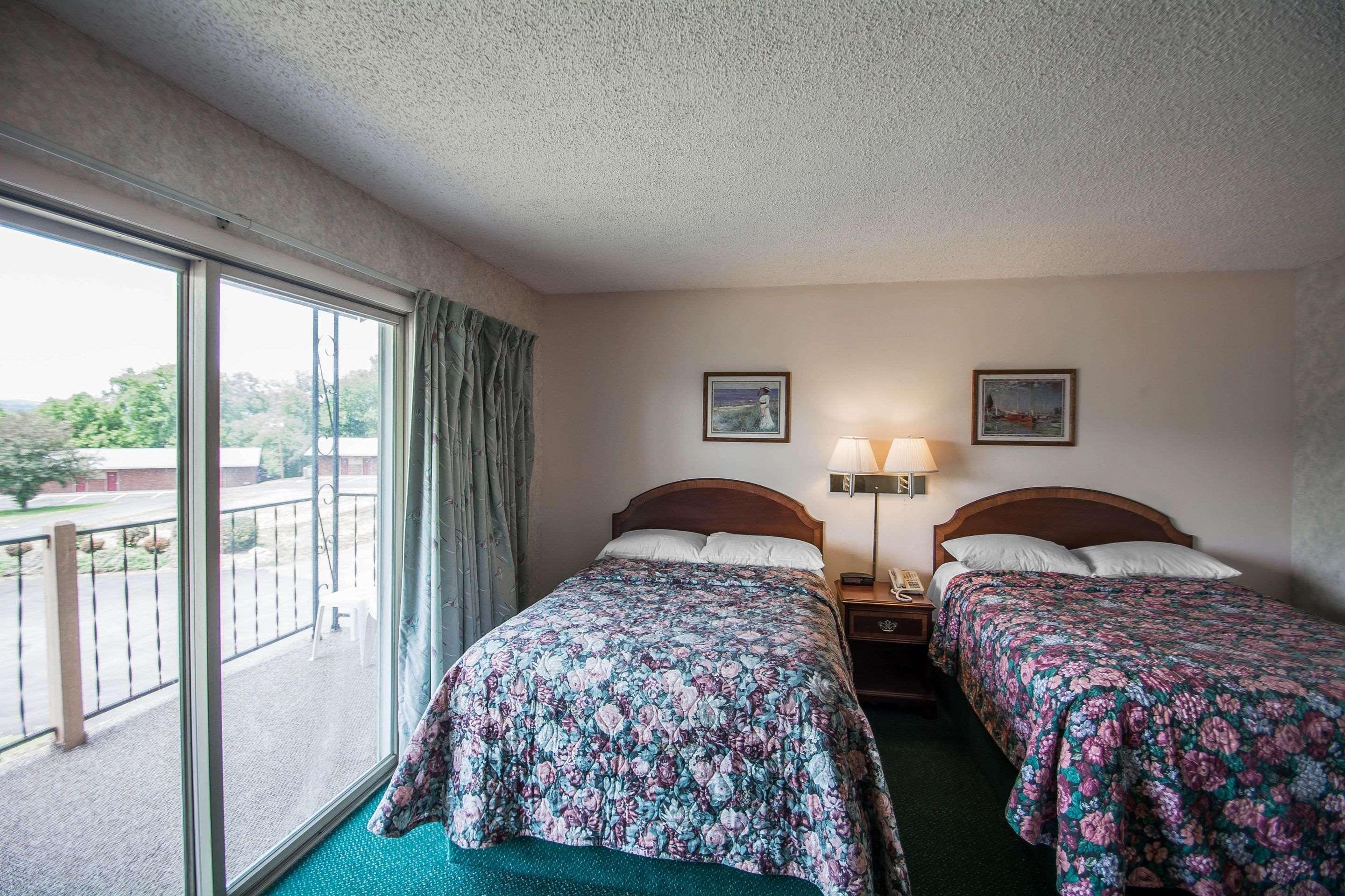 Econo Lodge Hornell Екстер'єр фото