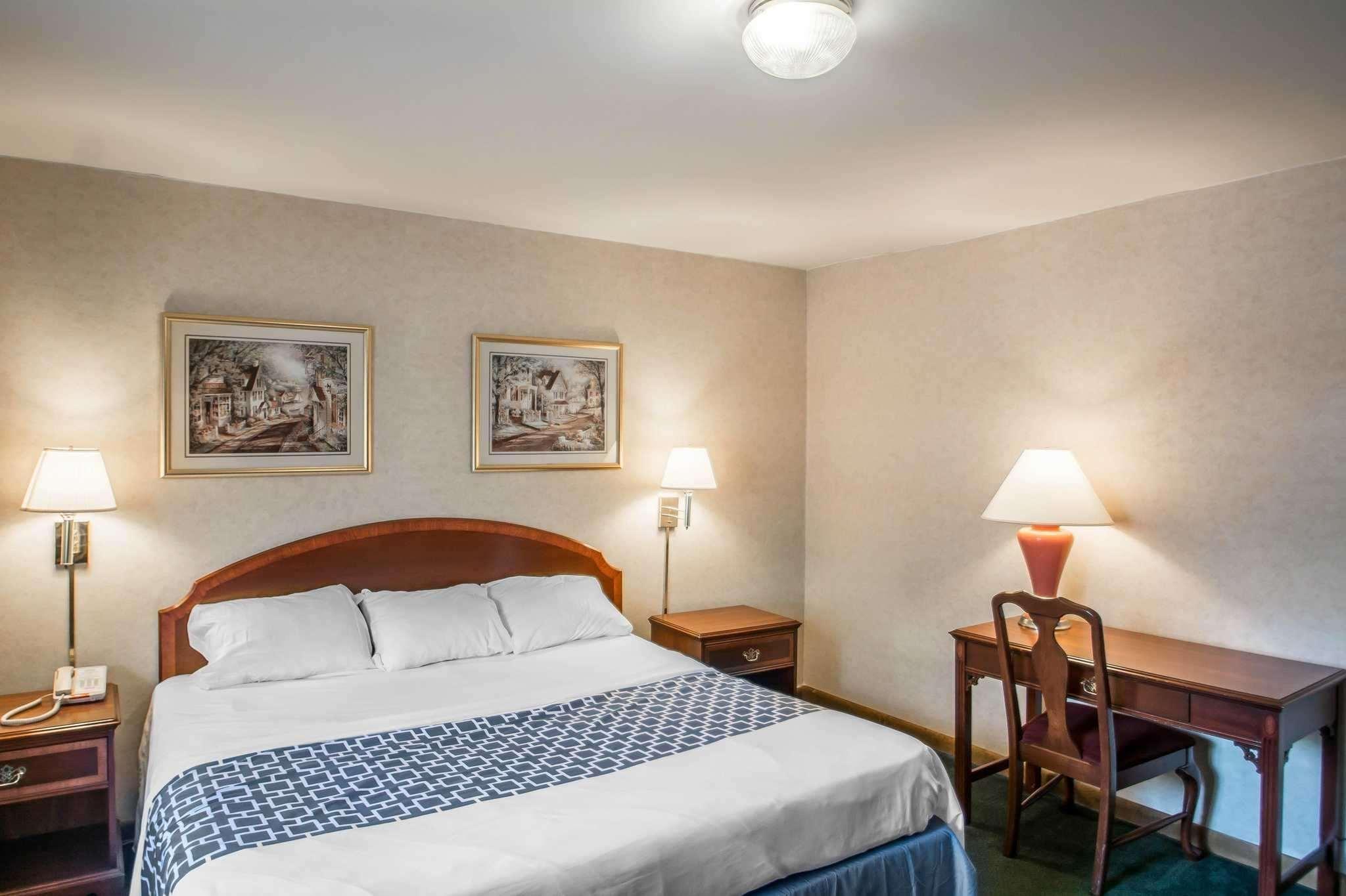 Econo Lodge Hornell Екстер'єр фото