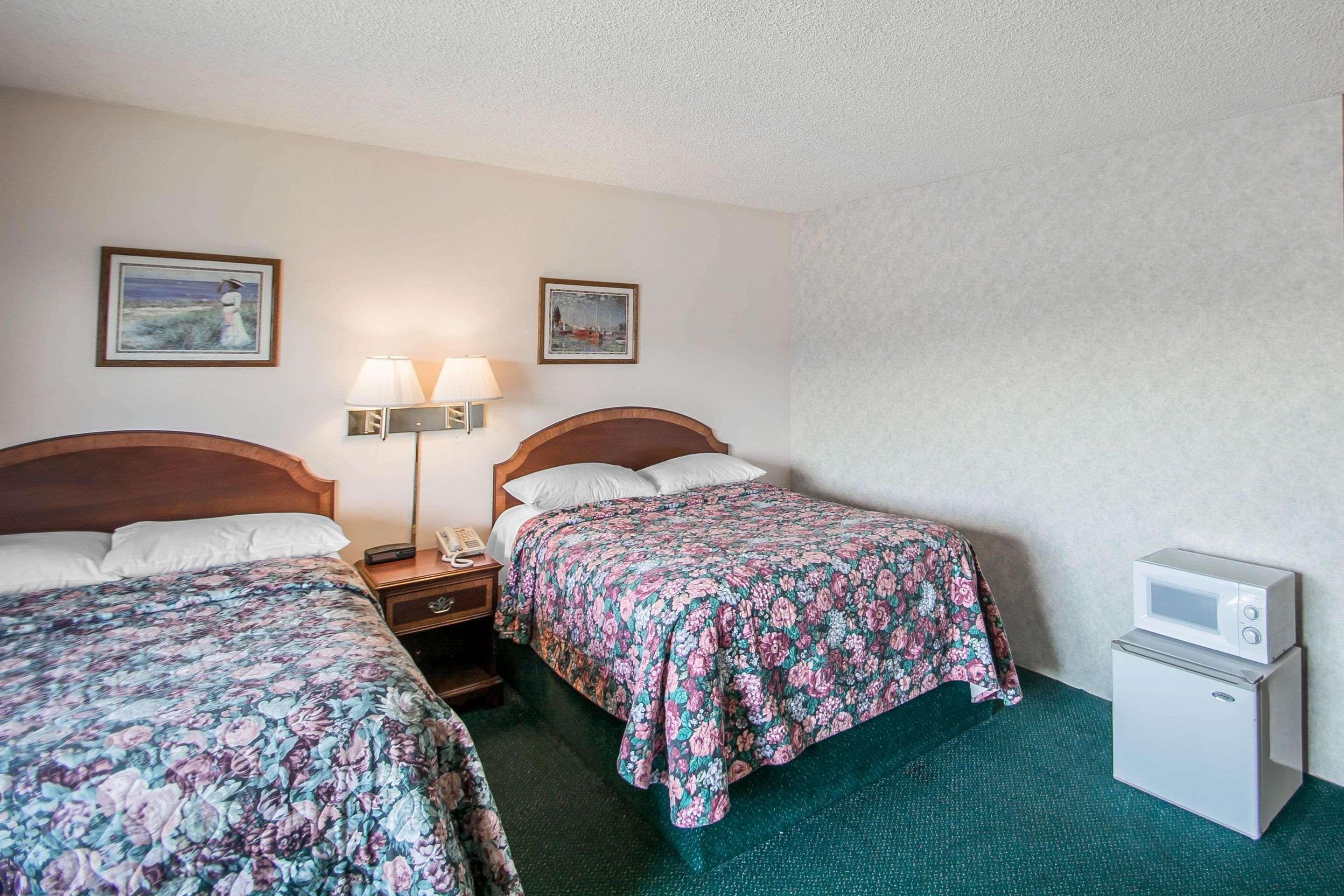 Econo Lodge Hornell Екстер'єр фото