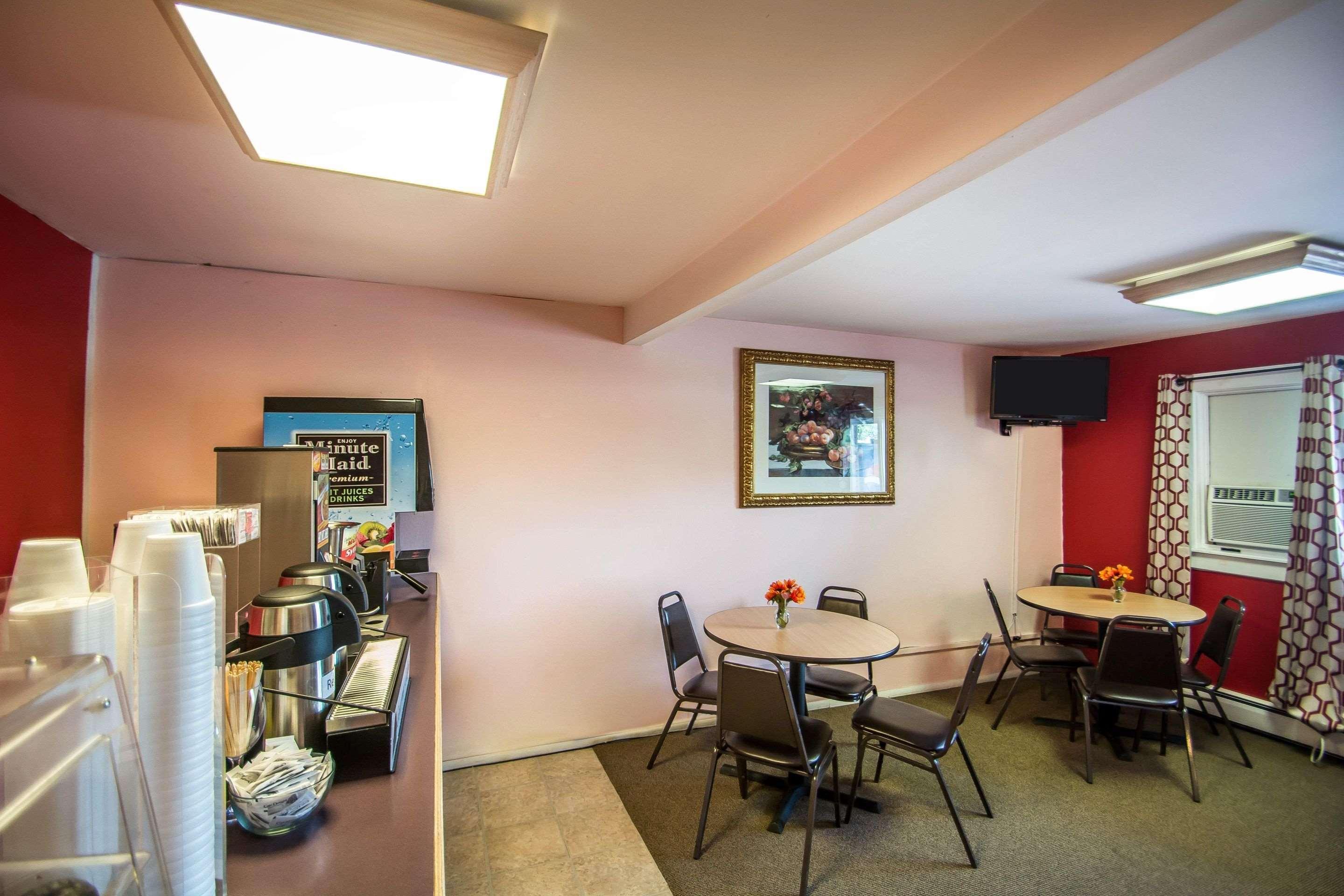 Econo Lodge Hornell Екстер'єр фото